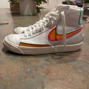 Nike Blazer Mid 77
Infinite Kumquat white